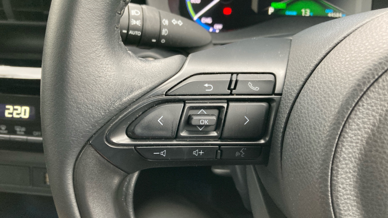 Toyota Yaris Cross 1.5 Hybrid Design 5dr CVT Hybrid Estate